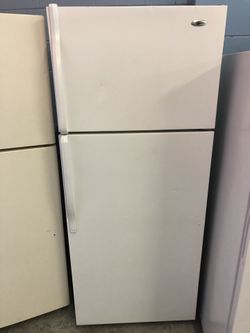 28” Wide 18 Cubic Foot Refrigerator