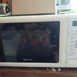 Magic chef Microwave 
