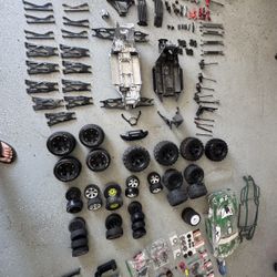 ALOT OF RC PARTS