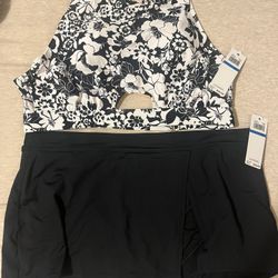 Woman’s Bathing Suit Set Top And Bottoms 