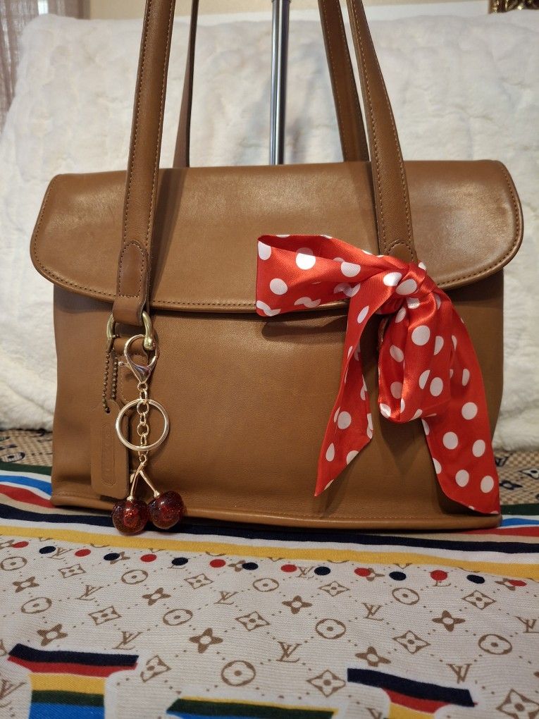 Vintage Coach Shoulder Bag