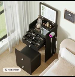 Small compact vanity