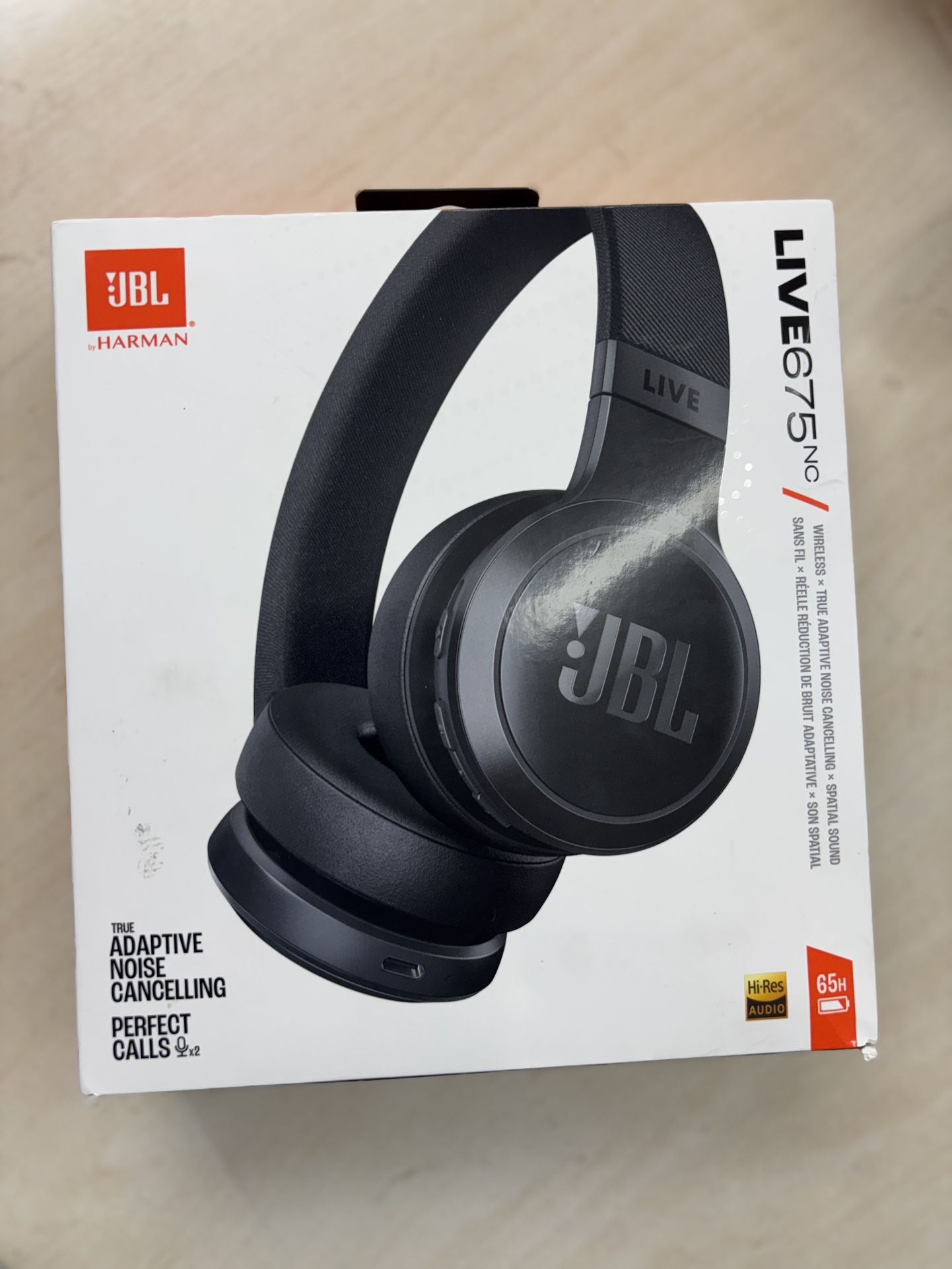 JBL Live 675NC Wireless True Adaptive Noise-cancelling On-Ear Headphones