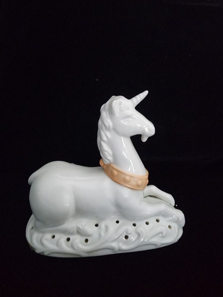 Unicorn Bank or Figurine