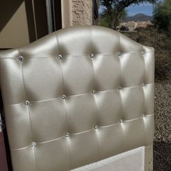 Twin Princess Bed With rhinestones Headboard and frame