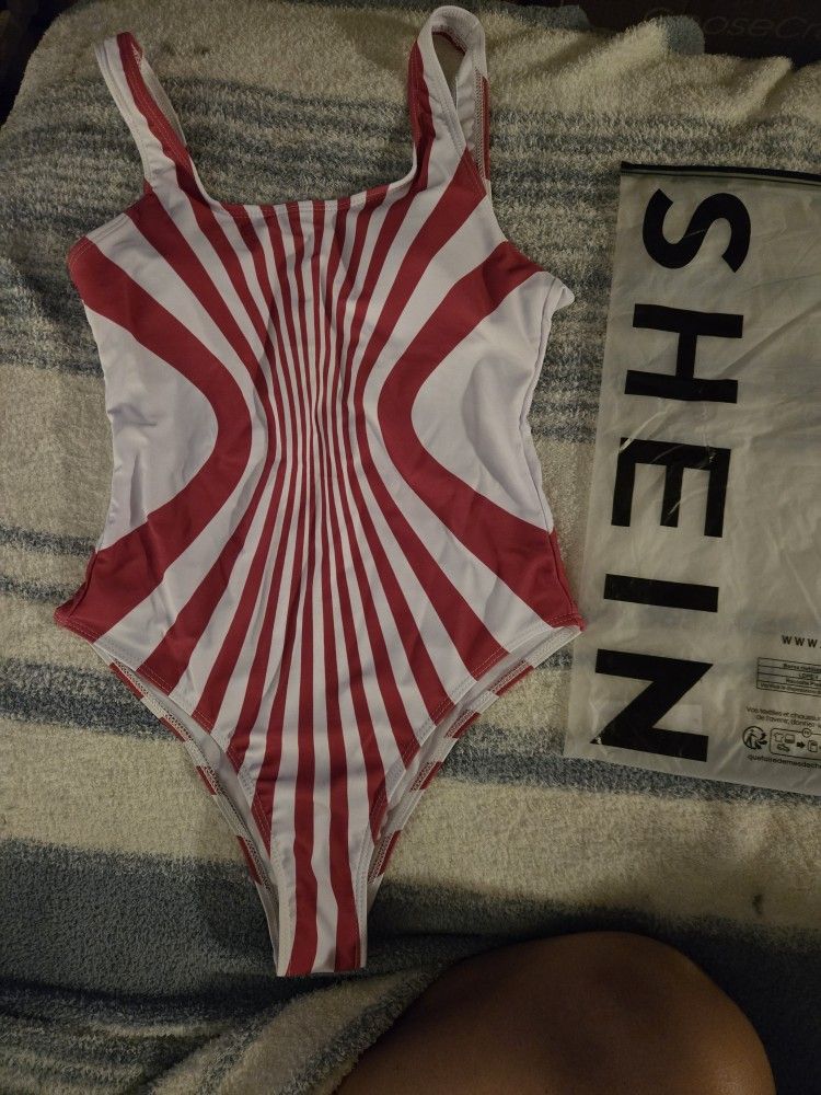 SHEIN Women's Bathing suit; Size SMALL; Never Worn