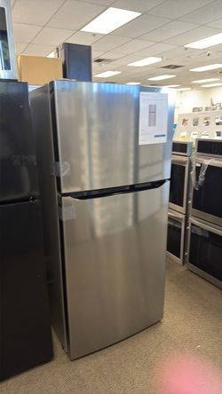 LG- 30” Wide 20.2 cu.ft Top Freezer Refrigerator LED Lighting (Warranty Availble)