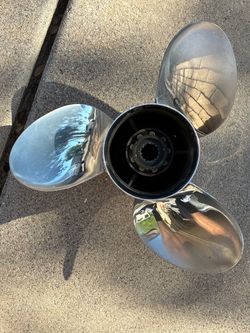 Mercury/Mercruiser 3 blade stainless