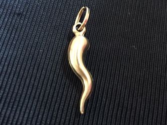 14k solid gold chile pendants grams 1.2