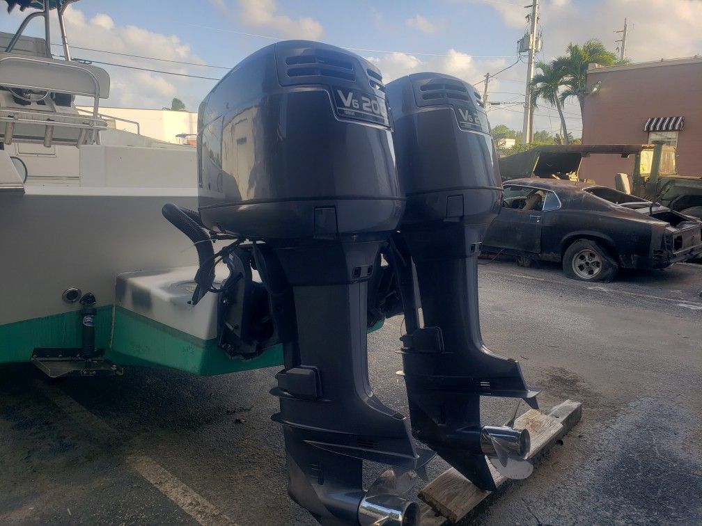 Yamaha Saltwater Series 200 Outboards for Sale in Pompano Beach, FL