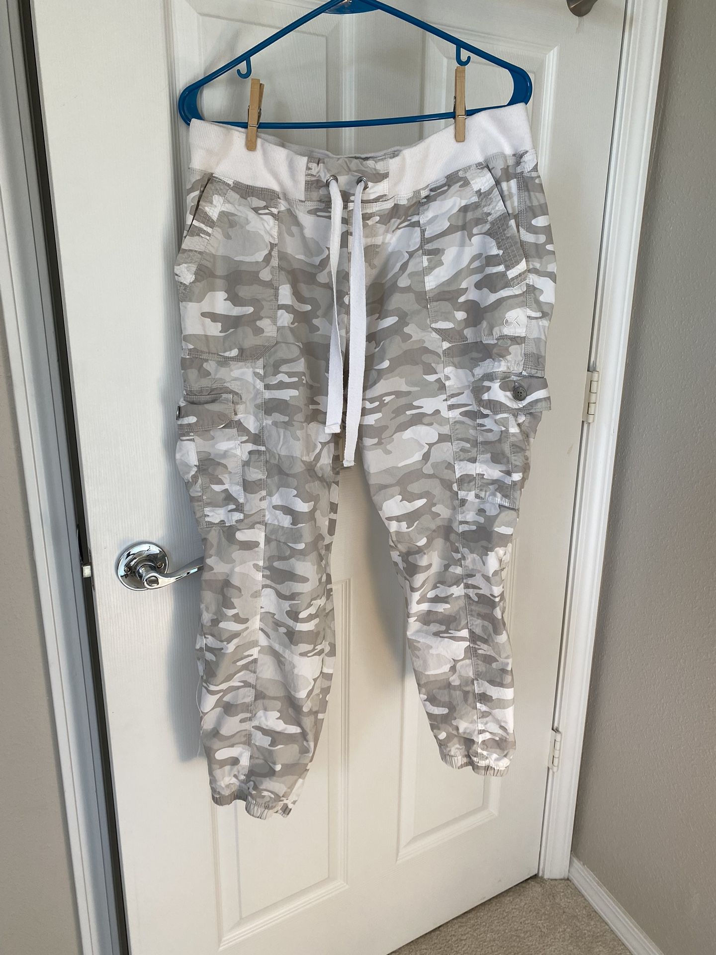 Women’s Pants