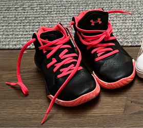 Under Armour Basketball Shoes – Youth Size 5Y