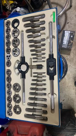 45 piece SAE tapping die