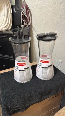 Rubbermaid 2Court Container Brand New Never Been Used Asking 10 Bucks For Both Of Them Or Best Offer