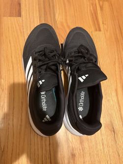 Adidas men shoes size 11