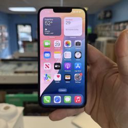 iPhone 13 Black 128GB Unlocked in Excellent condition