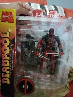 DEADPOOL MARVEL SELECT