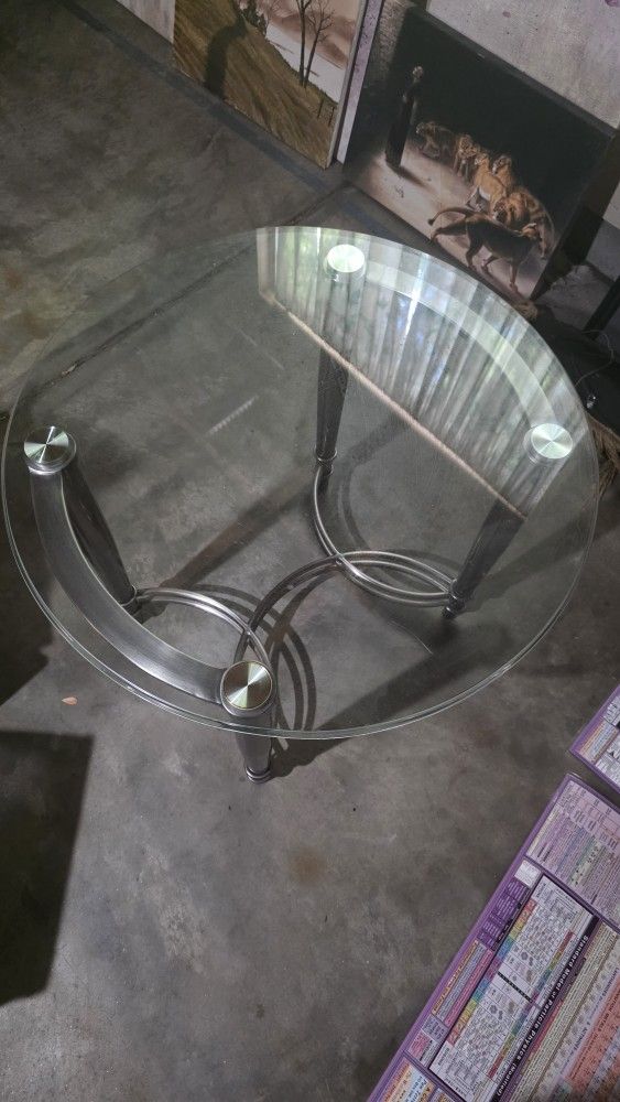 Free Glass Table