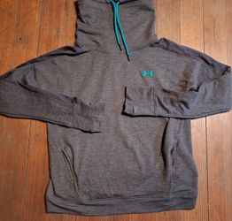 Womens size Medium Mock Turtle Neck Under Armour Arm Vents