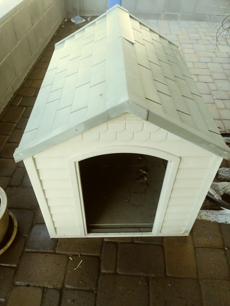 Suncrest Polyresin Dog House-pending
