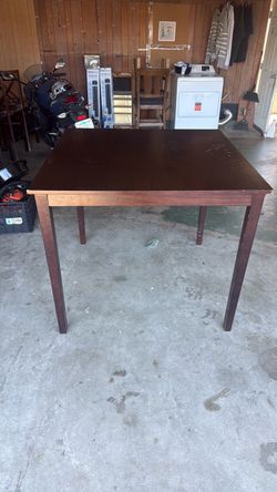Square dining table