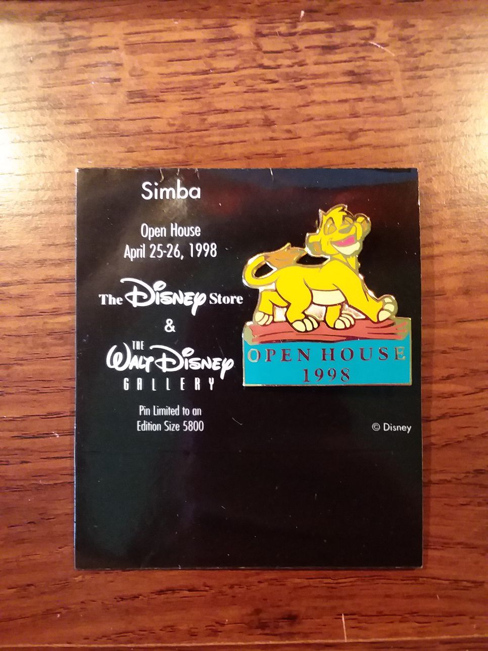 Disney Store/ The Walt Disney Gallery 1998 Open House Simba Pin
