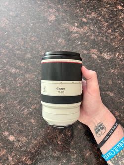 Canon RF 70-200mm F2.8 L IS USM - Excellent Condition + Hood/ Caps