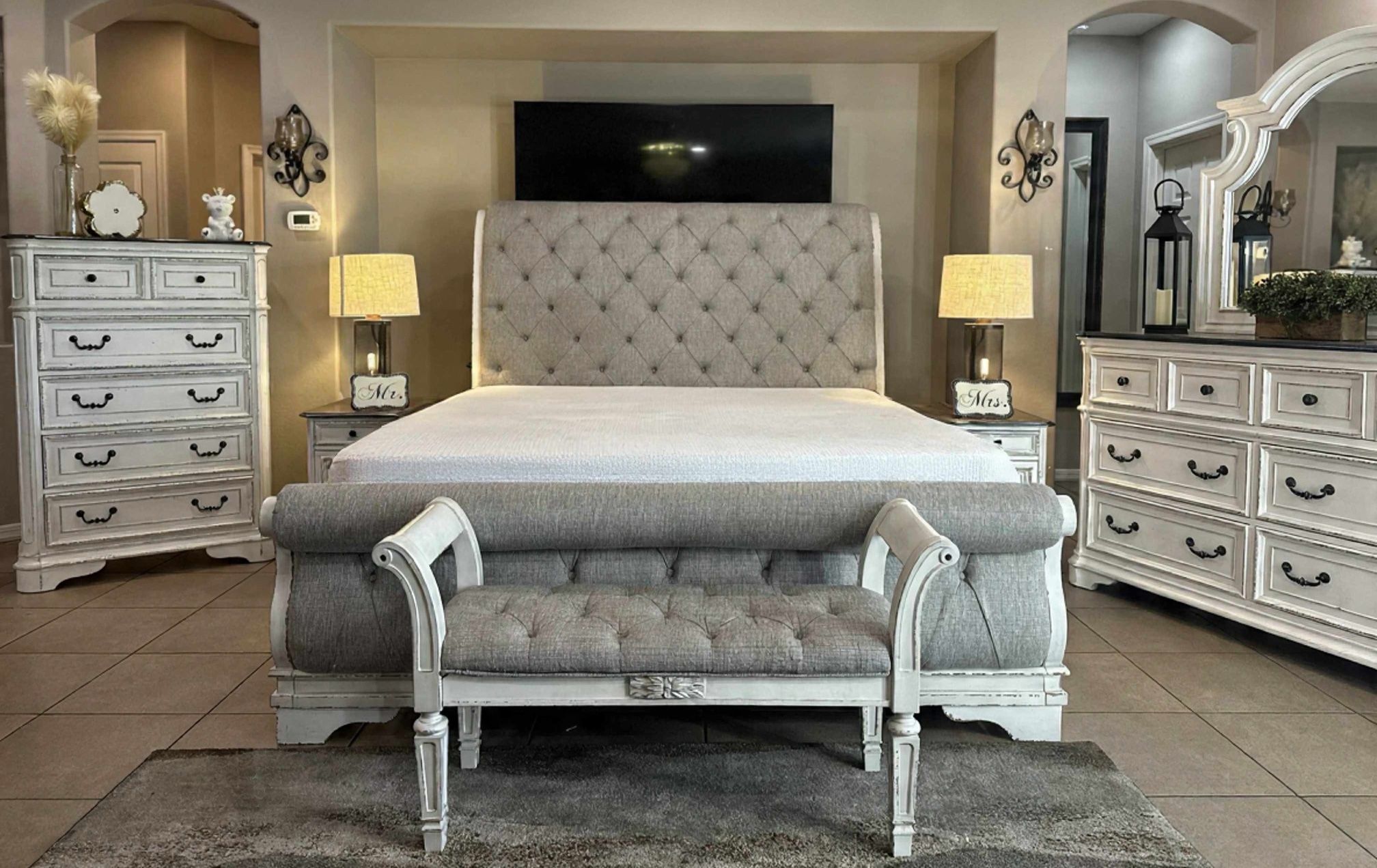 Magnolia Manor King Size Bedroom Set 