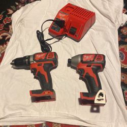 Milwaukee Impact Driver.   Drill/driver.  Charger M12/m18 