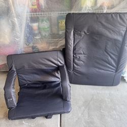 2 Portable massage chairs
