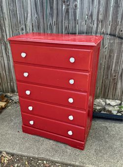 Red Painted Wood 5-Drawer Dresser