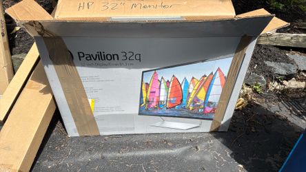 HP Pavilion 32” computer monitor