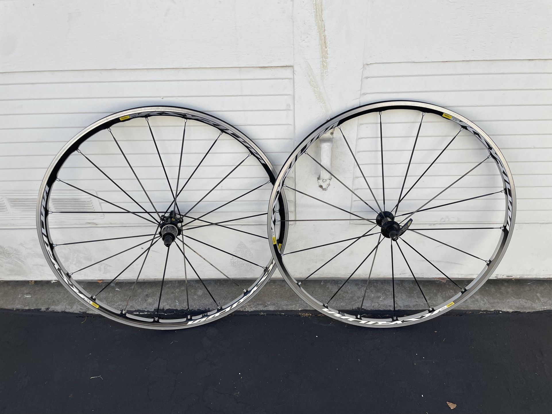Mavic Ksyrium 700c Clincher Road Bike Wheelset 9/10/11/12 speed Shimano / Sram