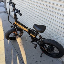 CYCROWN FOLDING ELECTRIC BIKE 750WATTS POWER MOTOR SPEED 28MPH- 70MILES RANGE  Electric Bike for Adults – 26"*4.0 Fat Tires Ebike with 1000W Peak Moto