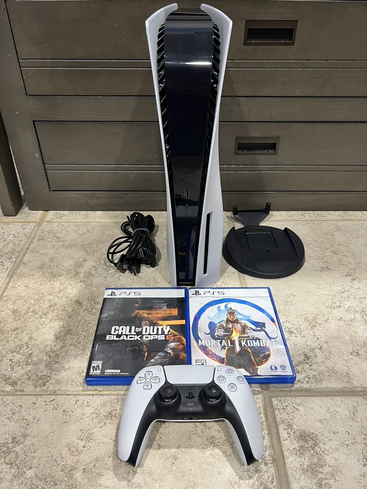 PS5 Disc With Black Ops 6 & Mortal Kombat 1