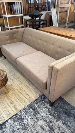 Couch free delivery 🚚 near USC