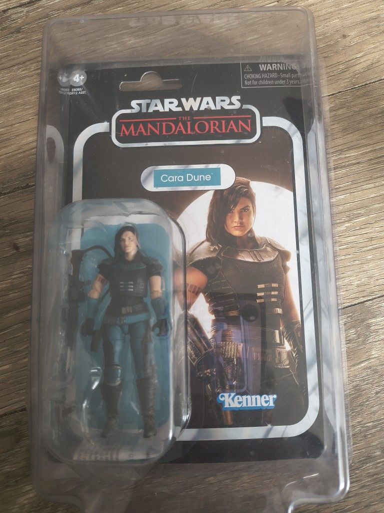 Mandalorian - Cara Dune - Almost Mint