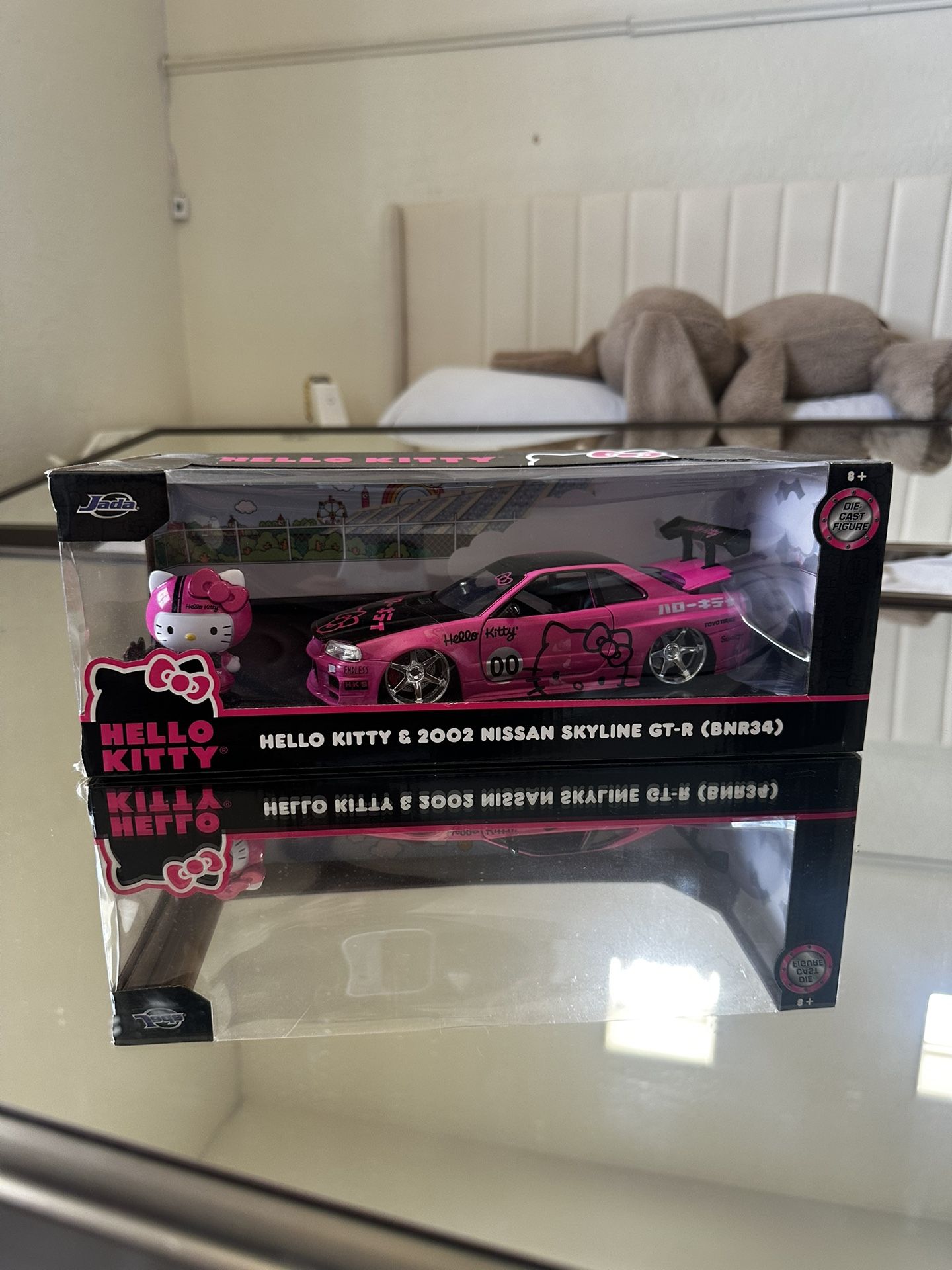 Jada Toys Hello Kitty With 2002 Nissan Skyline GT-R