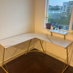 Queensborough Reversible L-shaped desk