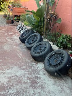 5x114.3 stock honda rims with hub caps