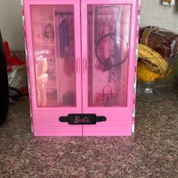 Barbie Clóset