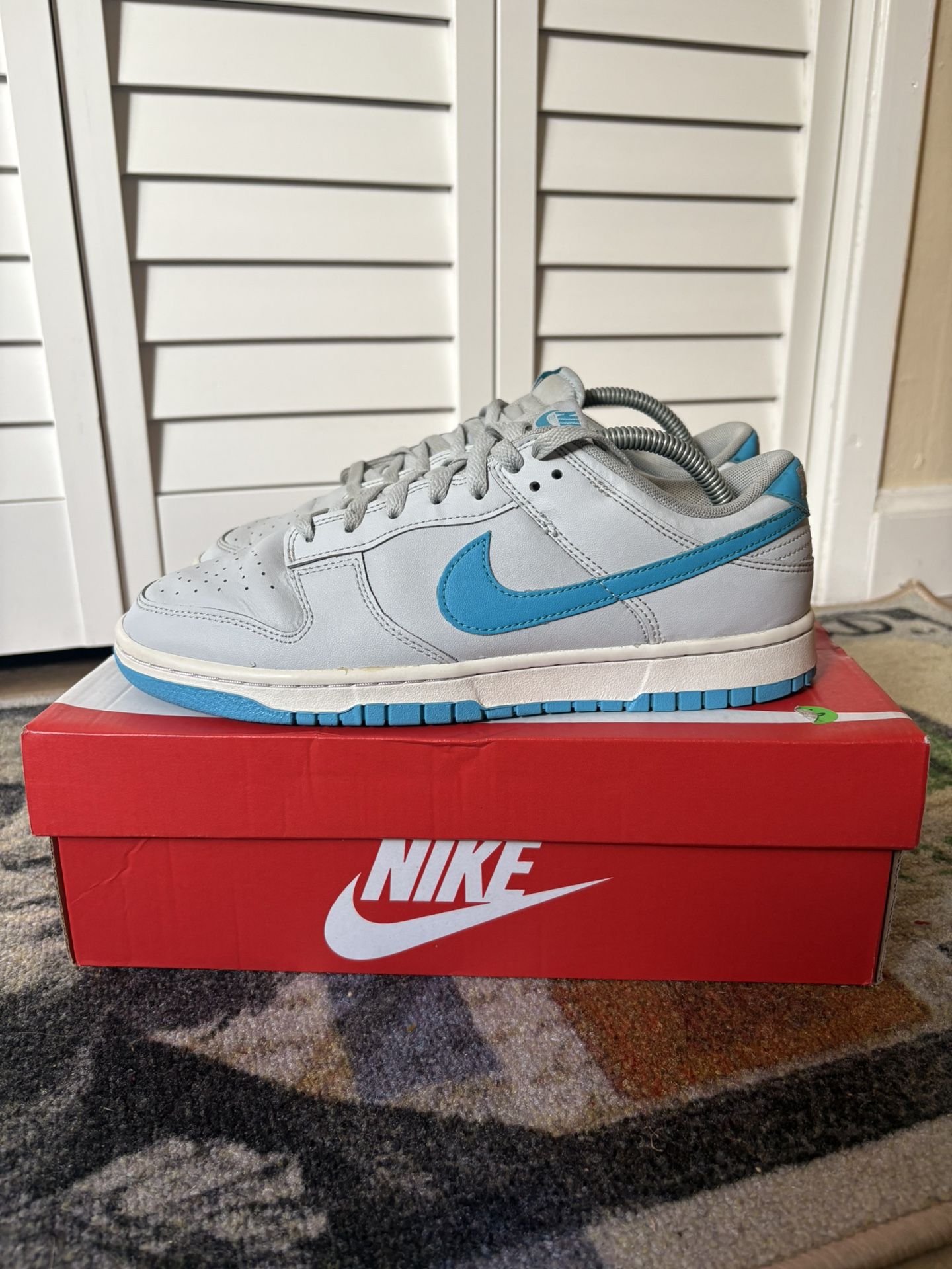 🔥 Nike Dunk Lows Size 9 (Men’s) – Classic Style, Must-Have Kicks!