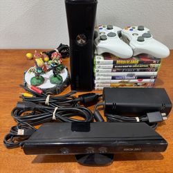 Xbox 360 , 2 Controllers, 8 Games