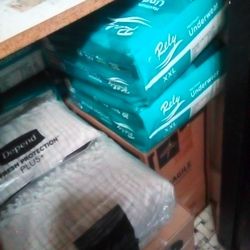 Adult Pull-up 20 CT Box With LG Gloves 