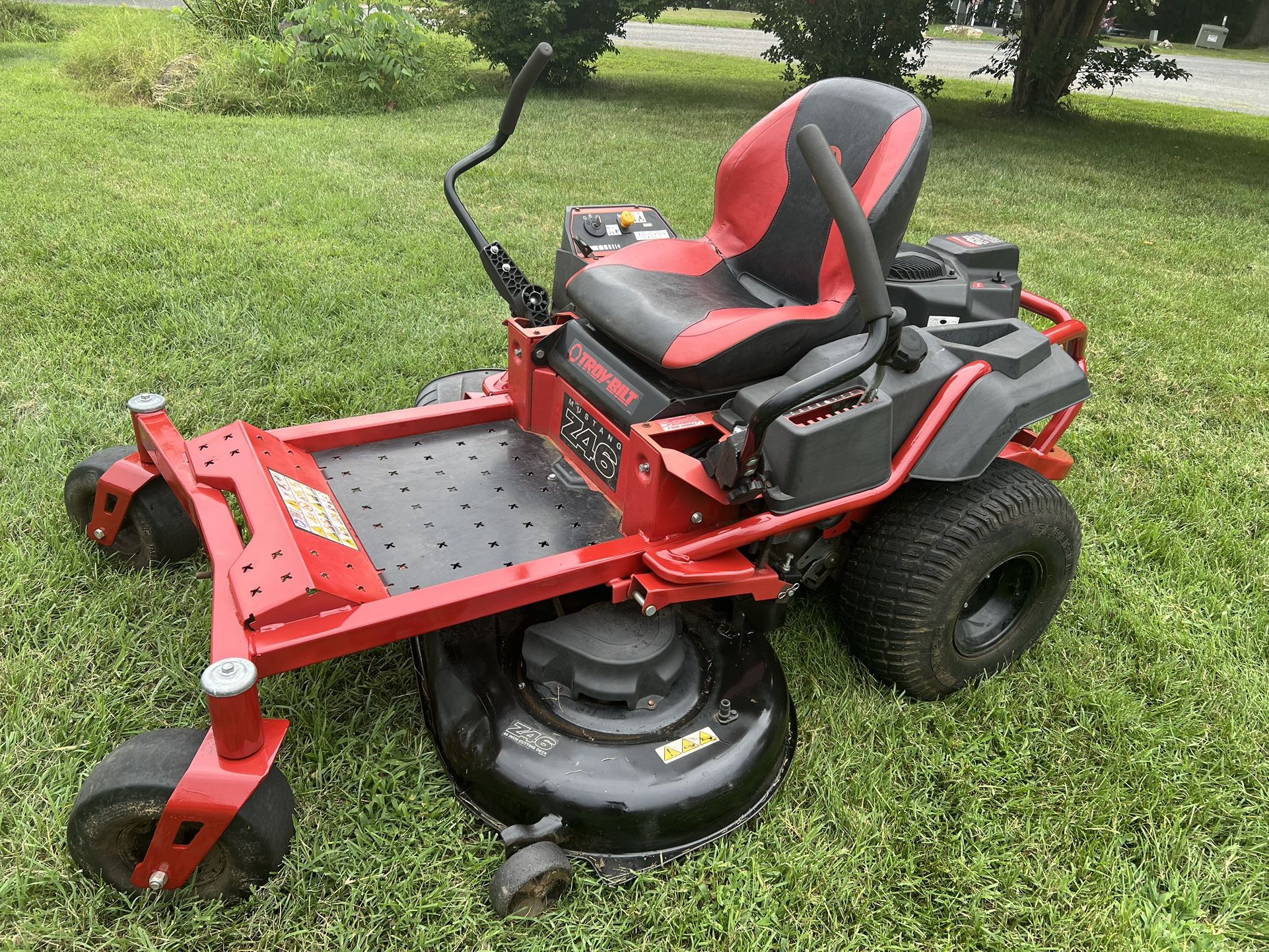 Troy Bilt Mustang 46” Deck Zero Turn Riding Mower Lawn Tractor