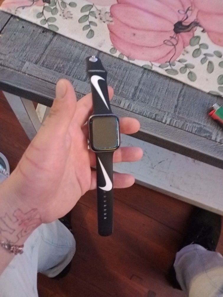 Apple Watch Series 5 