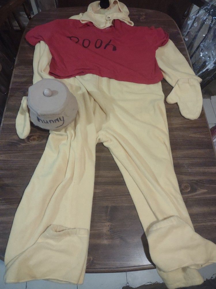 XL Adult Sized Winnie The Pooh Costume, 8 Pieces