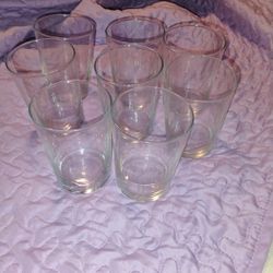 MEDIUM DRINKING GLASSES 