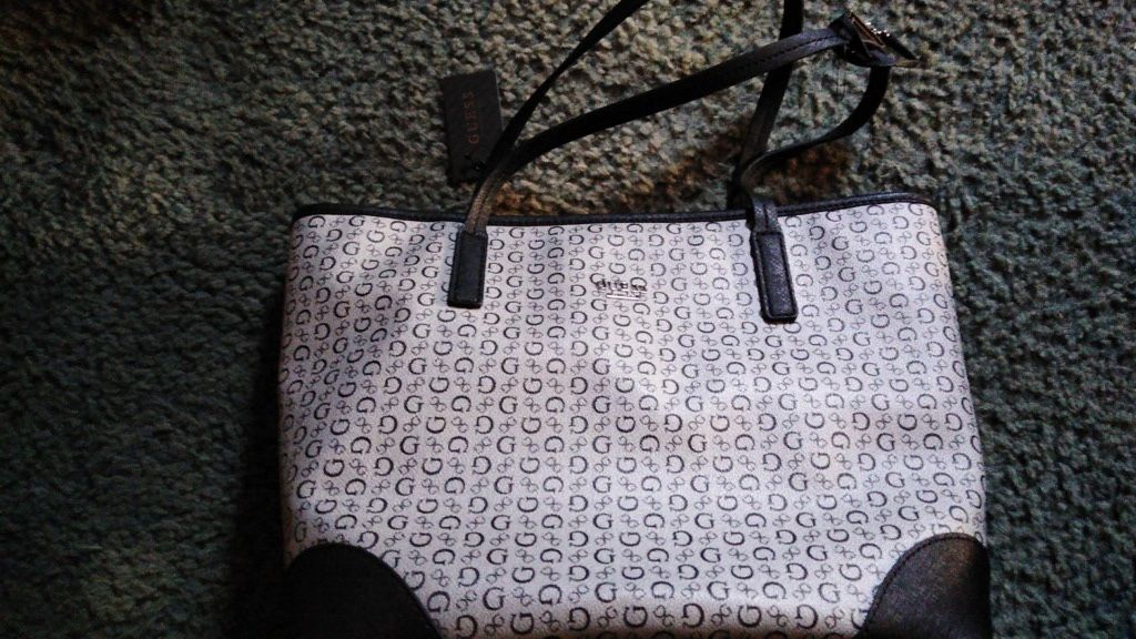 Guess purse