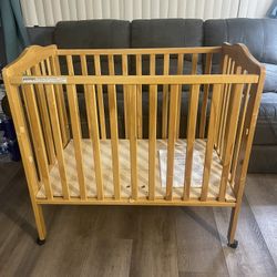 Folding Crib